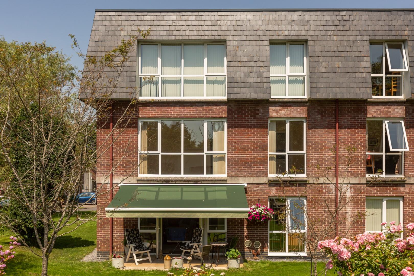 Willow court, Clyne Common, Swansea, SA3 3JB